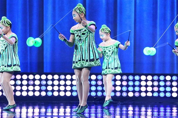 Watch Little Big Shots Season 2 Episode 12 Videos: Wednesday, June 7, 2017. Meet The Diabolos from China! You've never seen yo-yo like this before! They even taught Steve Harvey a few tricks. Be sure to watch the video below to see their amazing performance.