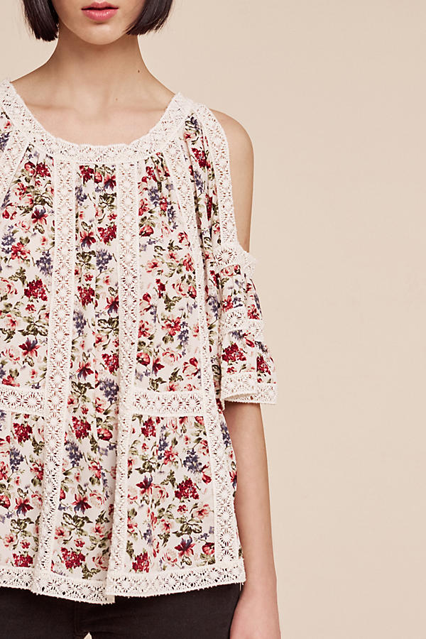 Blue Tassel Maylou Open-Shoulder Blouse Floral Print Red Motif Lace Trim anthropologie lace cold shoulder tops summer 2017