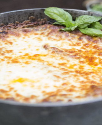 Watch Elizabeth Heiskell aka the Debutante Farmer show Matt Lauer how to make delicious campfire lasagna, pound cake and berry campfire skillet, and mason jar mojitos on the Wednesday, August 2, 2017 episode of the Today show.