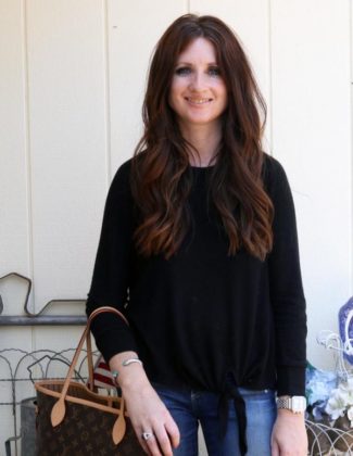 Beauty blogger Candace Rose shares how she smoothes and curls her long thick wavy hair.