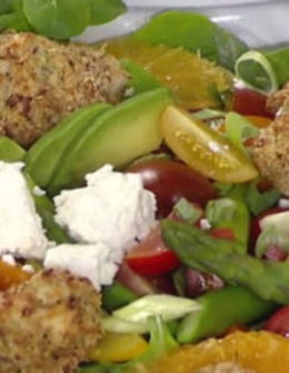 Watch Kevin Curry of Fit Men Cook show Jenna Bush Hager and Dean Cain how to make healthy lower carb popcorn chicken and Texas summer salad on the Monday, August 28, 2017 episode of the Today show.