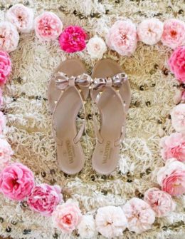 In love with these garden roses and Valentino Rockstud flip flops in the color poudre. The flowers are from my flower farm RoseCandi in Northern California.