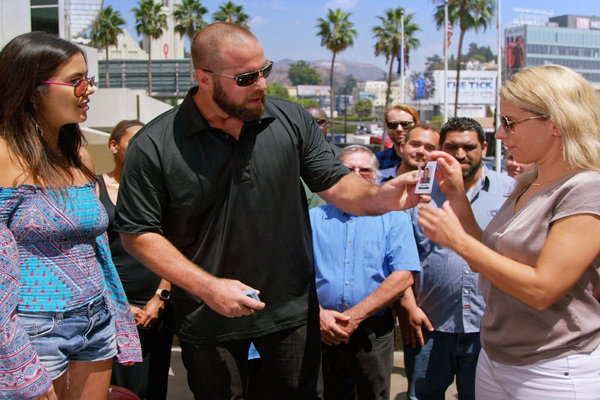  Watch America's Got Talent Season 12 Episode 18 Live Results 3 Videos: Wednesday, August 30, 2017. See AGT season 11 breakout star Jon Dorenbos of the New Orleans Saints returns with a new trick up his sleeve! Make sure you watch the video below to see him wow Marlon Wayans and the crowd with magic football.
