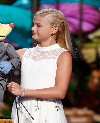 Watch America's Got Talent Season 12 Episode 3 Live Shows 1 Videos: Tuesday, August 15, 2017. Talented young ventriloquist Darci Lynne of Oklahoma City, Oklahoma performed for the first time since Mel B hit her golden buzzer. She was just as phenomenal tonight! Tonight she performed with a new puppet, a mouse named Oscar. Be sure to watch the video below.