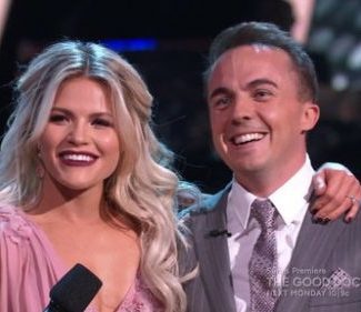 Watch Dancing With The Stars Season 25 Episode 1 Videos Night 1 on Monday, September 18, 2017. See Malcolm in the Middle Star Frankie Muniz and partner Witney Carson wow the judges with their phenomenal foxtrot! They danced to Harry Styles hit song "Sign Of The Times." It was absolutely beautiful. Be sure to watch the video below to see their performance. PS: They scored 19 out of 30.