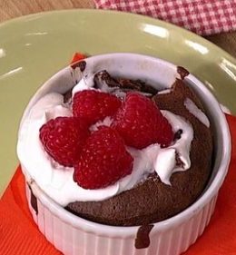 Watch Clinton Kelly, chef Michael Symon and chef Carla Hall make two ingredient chocolate souffle on the Wednesday, September 27, 2017 episode of "The Chew.