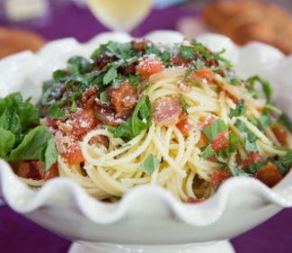 Watch Valerie Bertinelli show Matt Lauer how to make BLT spaghetti with spicy garlic bread on the Tuesday, October 10, 2017 episode of the Today show.