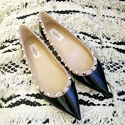 candace rose valentino rockstud pointed toe flats candieanderson fashion blog holiday gifts embellished flats black poudre flats 