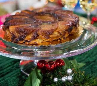Watch former White House pastry chef and cookbook author Bill Yosses make a maple apple tarte tatin on the Wednesday, December 20, 2017 episode of the Today show. This dessert is a favorite of former President George W. Bush's!