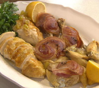 Watch food blogger Siri Daly show Savannah Guthrie how to make an easy French roast chicken dinner with pancetta, spaghetti squash, fresh basil pesto and an easy vinaigrette on the Monday, December 4, 2017 episode of the Today show.
