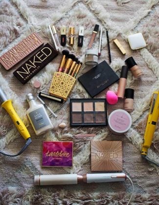 Beauty blogger, Candie Anderson shares the 22 best Sephora VIB Rouge Sale makeup hair and beauty essentials. These items are all 15% off!