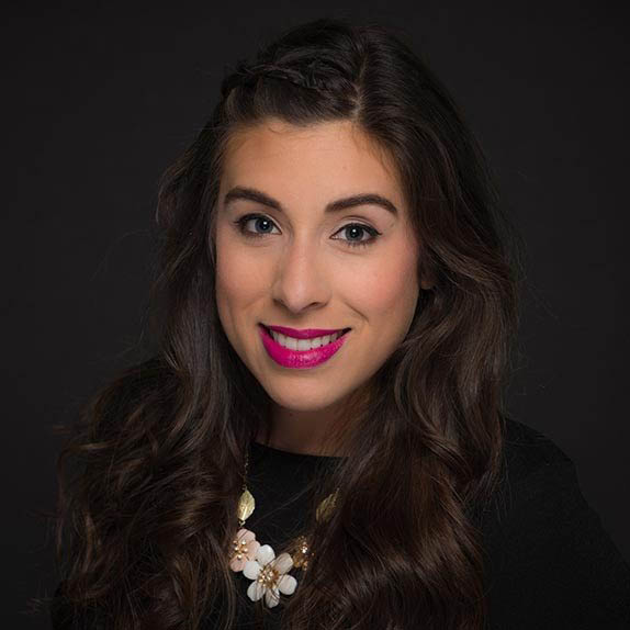 Rosa Castano stars on the hit reality TV show "Bachelorette Weekend" which airs on CMT. Rosa joined me for an interview this week to share tips on how to throw the best bachelorette party in Nashville. She dished on the show, bachelorette party essentials, and much more. Image courtesy of CMT