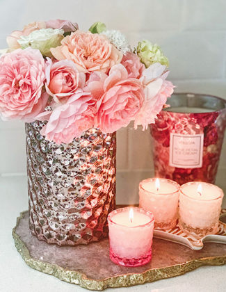 Flower farmer, lifestyle expert and blogger, Candie Anderson has the scoop on 15 of the best garden rose candles for floral lovers. They come in a variety of sizes and range in price from $10 to $75.