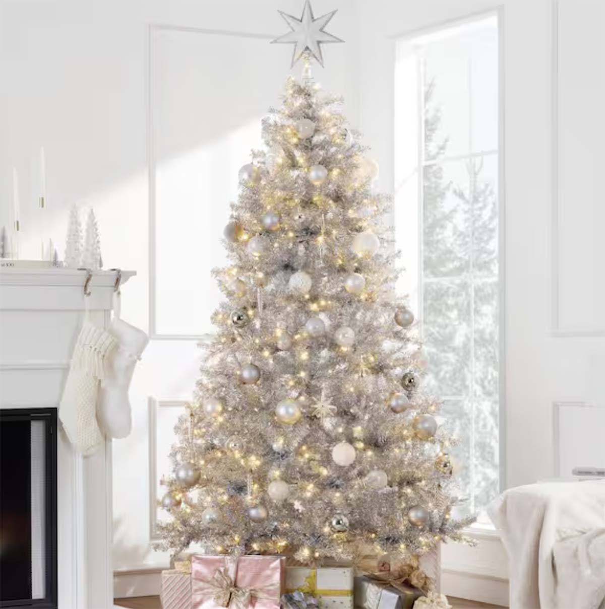 Best Choice Products
6 ft Pre-Lit Artificial Tinsel Artificial Christmas Tree with 1,000 Tips in Silver best silver christmas treees