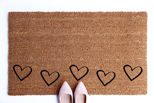 BoldBearFarmhouse Hearts Doormat Black Outline valentines day doormats 