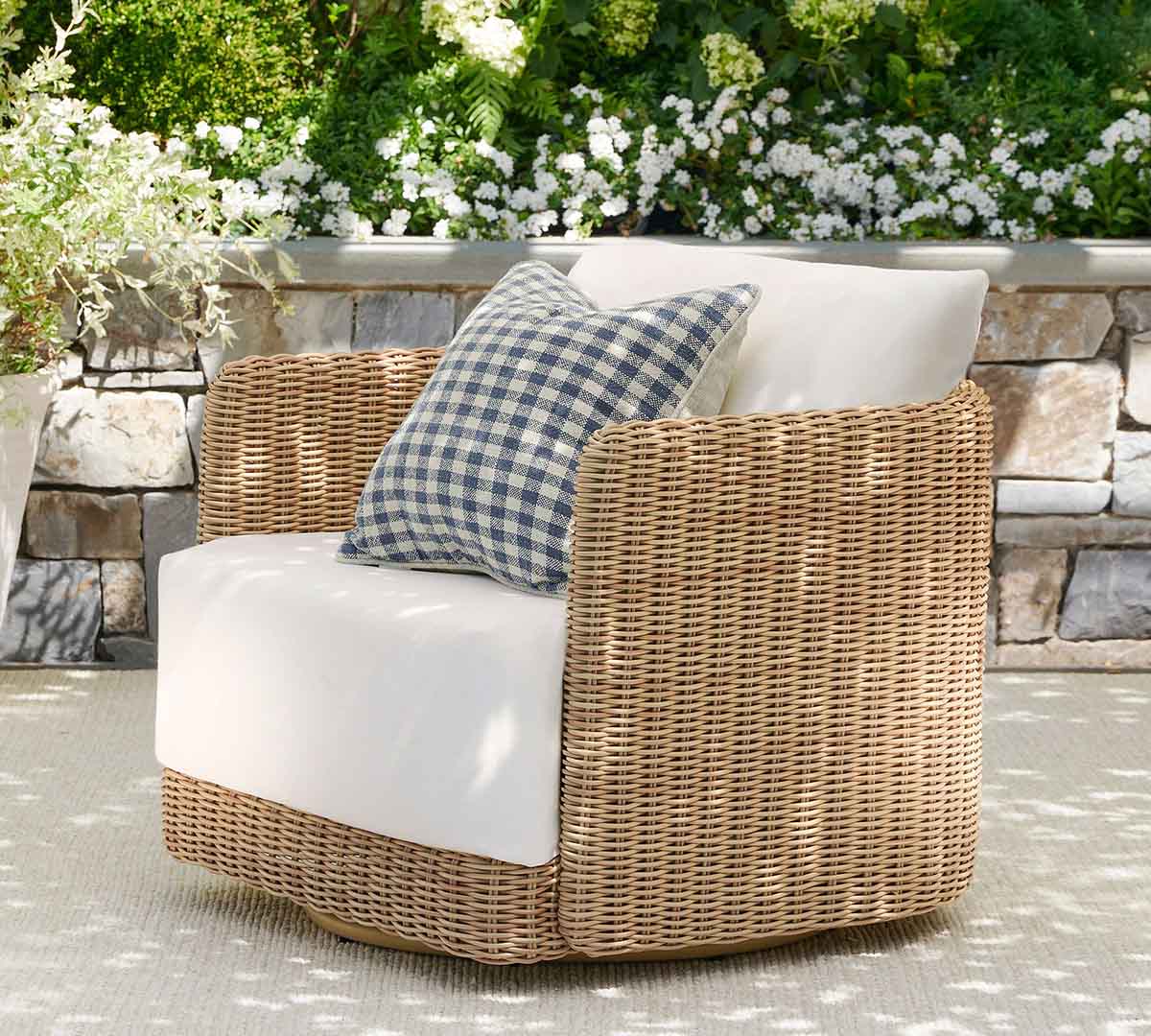 Pottery Barn Huntington Wicker Swivel Curved Outdoor Lounge Chair outdoor wicker accent chairs best