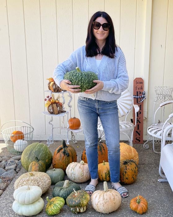 Style expert, journalist and fashion blogger Candie Anderson of candieanderson.com has the scoop on the best casual fall cardigan from Pistola.