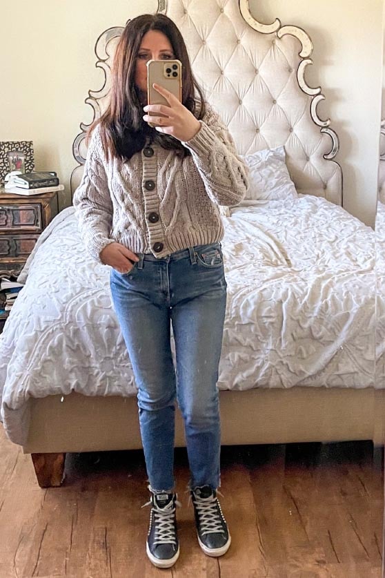 Style expert, journalist and fashion blogger Candie Anderson of candieanderson.com dishes on the best spring sweaters including her new Free People Bonfire knit cardigan!
