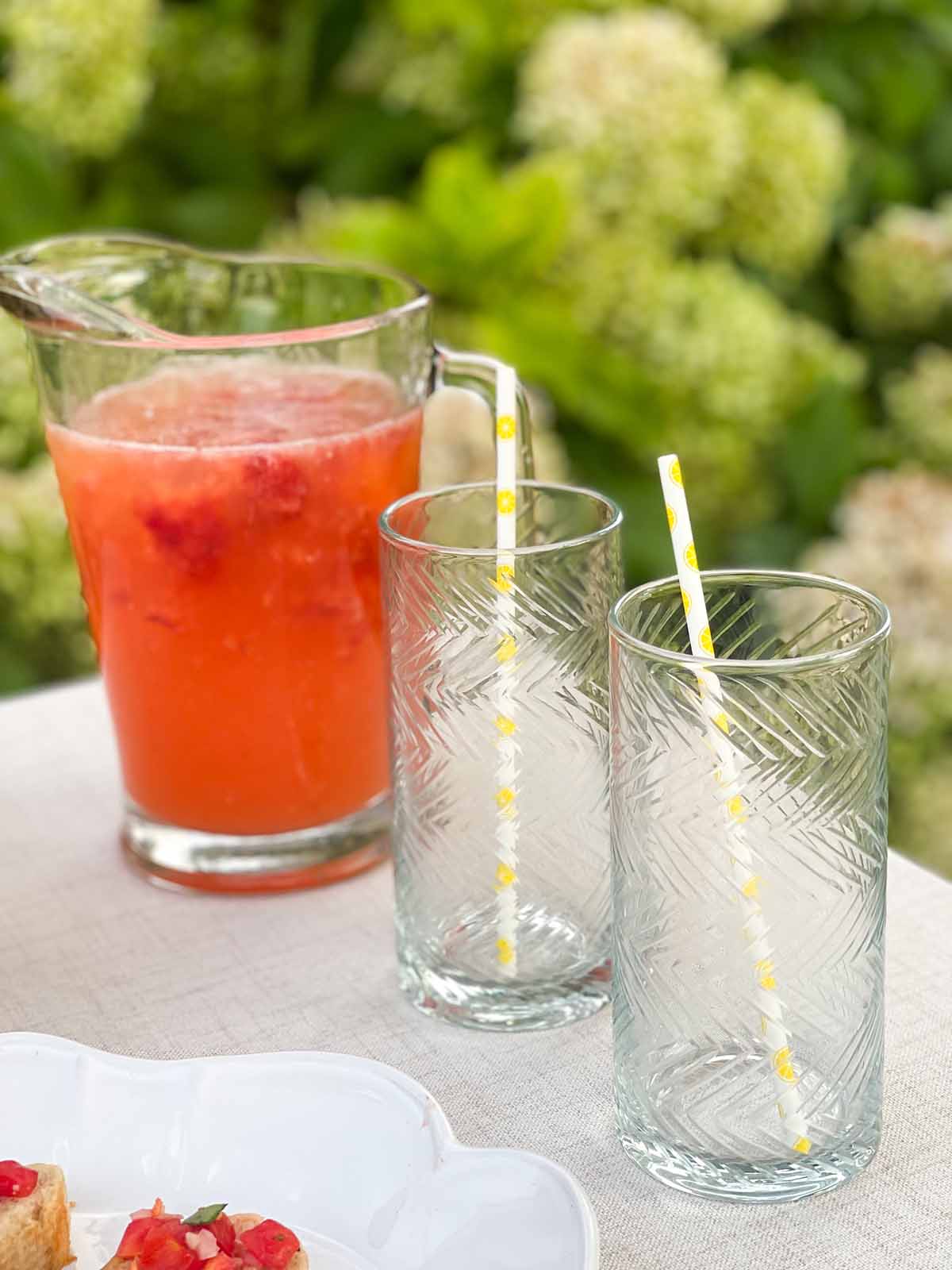 homemade strawberry lemonade