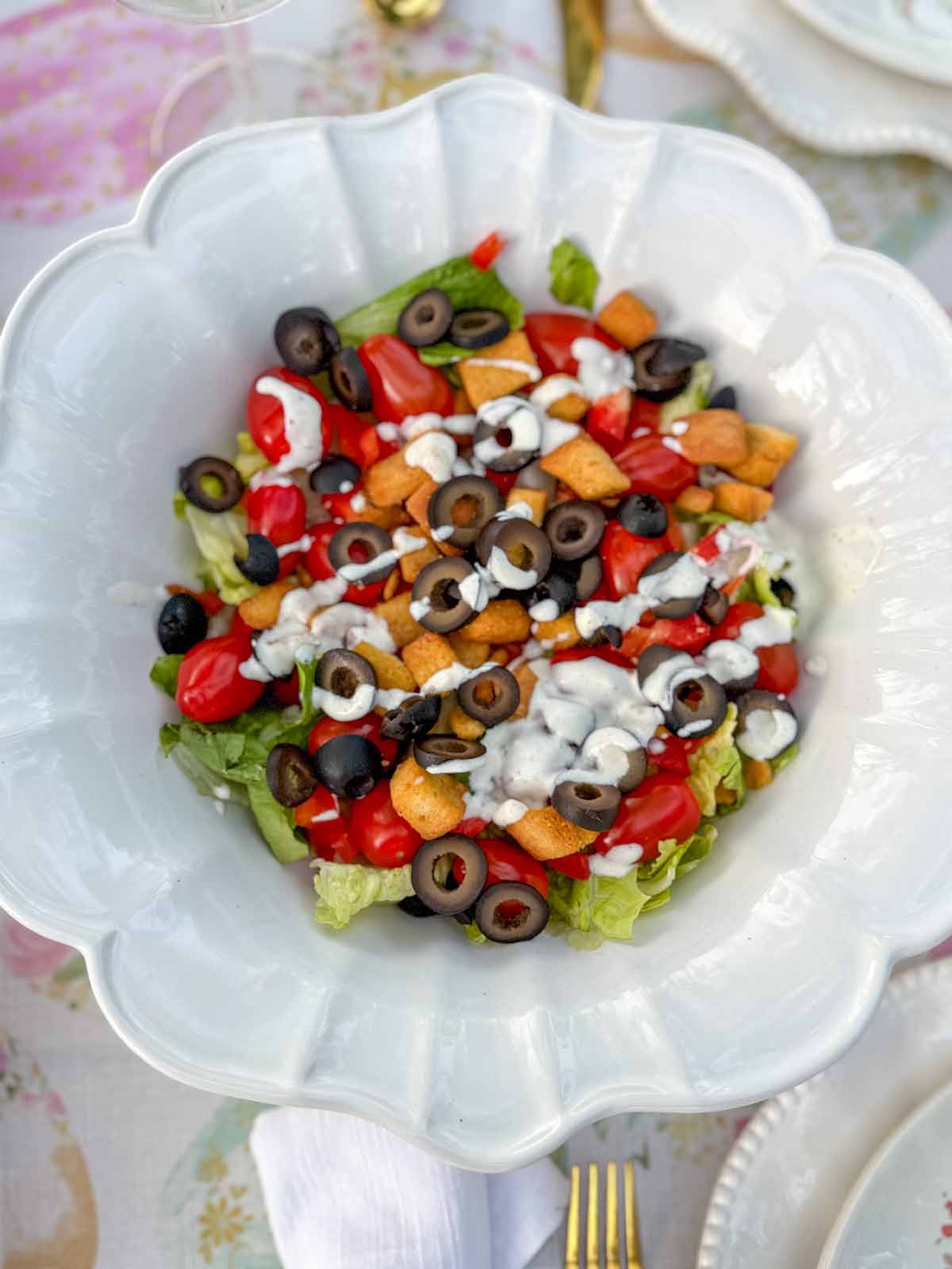 Entertaining expert, journalist and lifestyle blogger Candie Anderson of candieanderson.com shares her delicious homemade green salad which is ideal for Easter.
