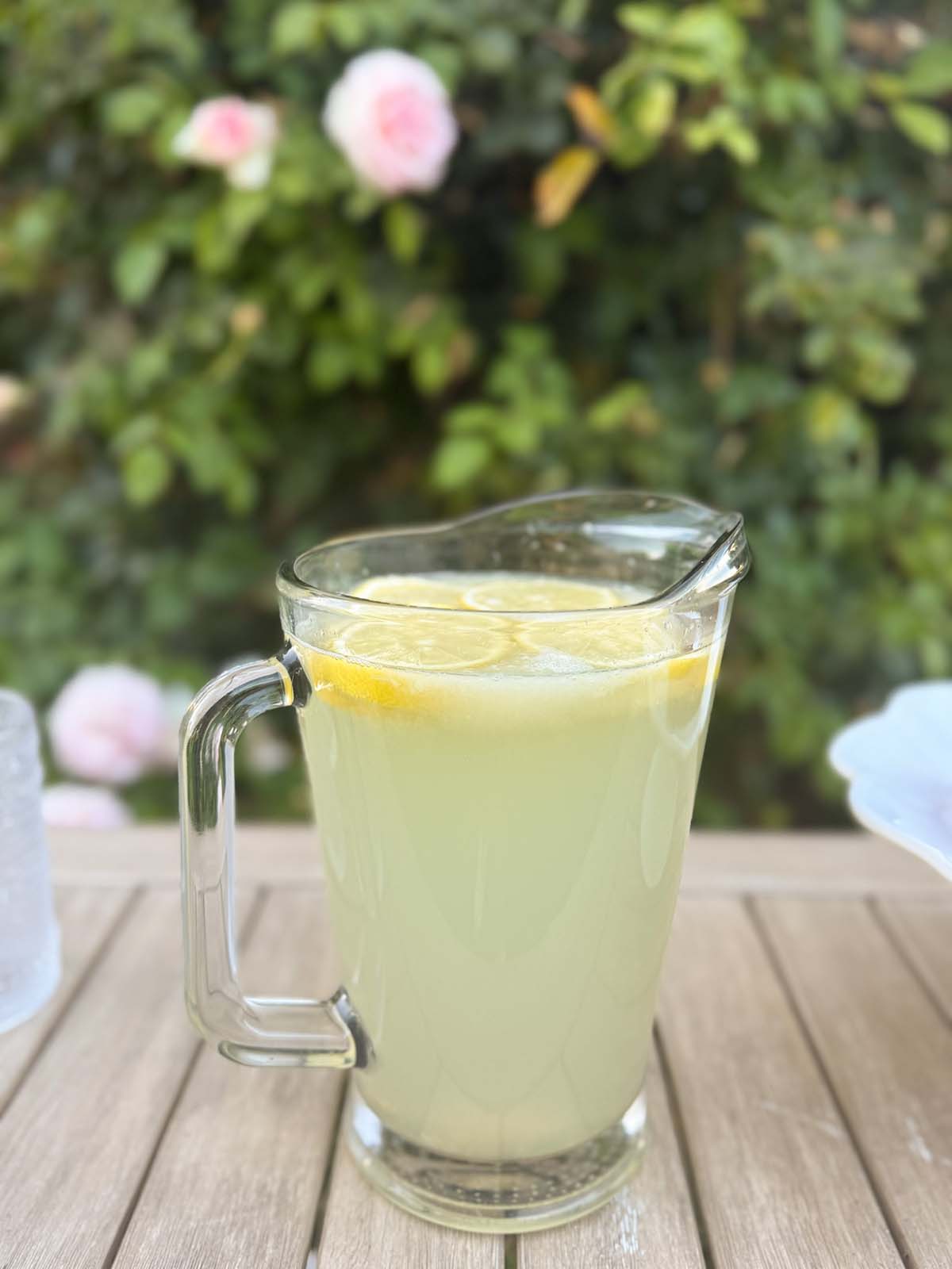 Entertaining expert shares the homemade lemonade she made in her Libbey glass pitcher for her Italian summer themed party.