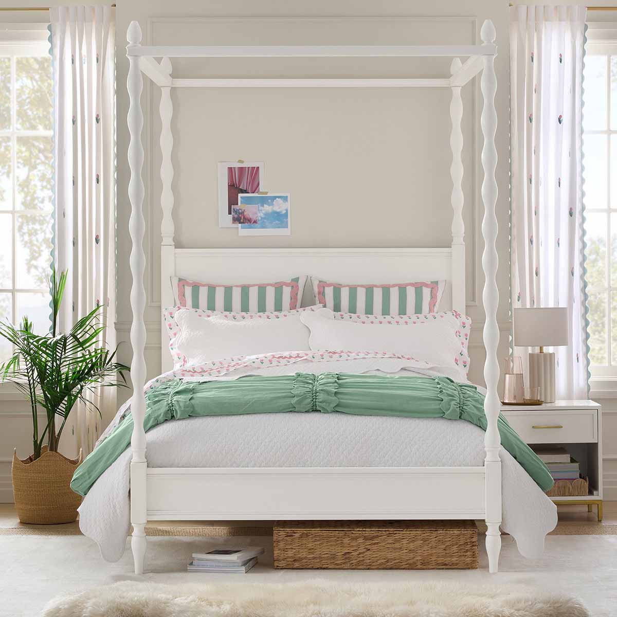 Pottery Barn teen Bobbin Canopy Bed best bobbin beds best spindle beds