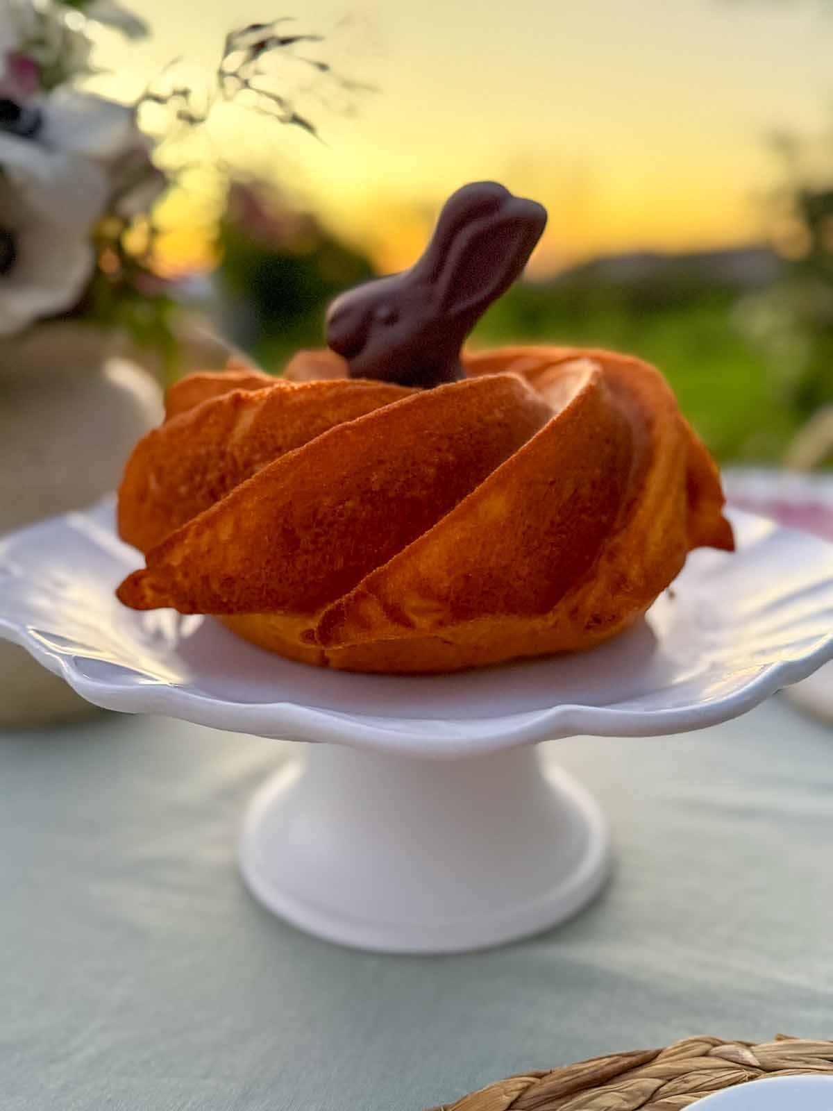Entertaining expert, journalist and lifestyle blogger Candie Anderson of candieanderson.com shares her beautiful Easter cake made with the Nordic Ware Heritage Bundt Cake adorned with a chocolate Easter bunny.