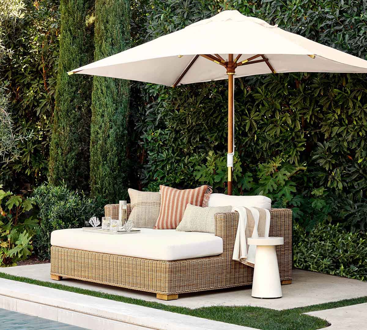 Pottery Barn Huntington Wicker Outdoor Daybed Natural best outdoor wicker daybeds