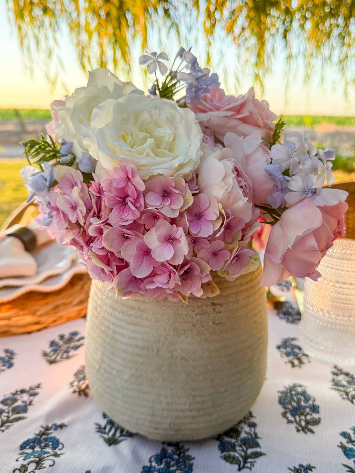 Entertaining expert, lifestyle journalist and flower farmer Candie Anderson of candieanderson.com shares her beautiful floral bouquet that she created for her backyard dinner party using fresh flowers from her garden.