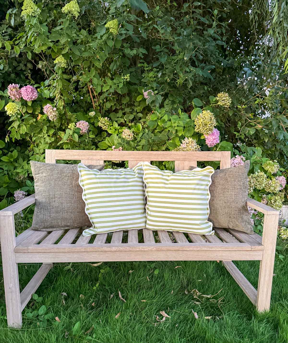 Lifestyle expert, journalist and interior design blogger Candie Anderson of candieanderson.com shares the best outdoor garden benches for summer.
