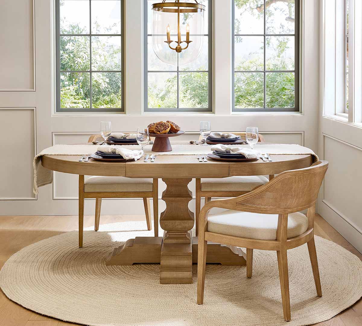 Pottery Barn Banks Round Pedestal Extendable Dining Table (48-72) Seadrift round pedestal dining tables best dining room