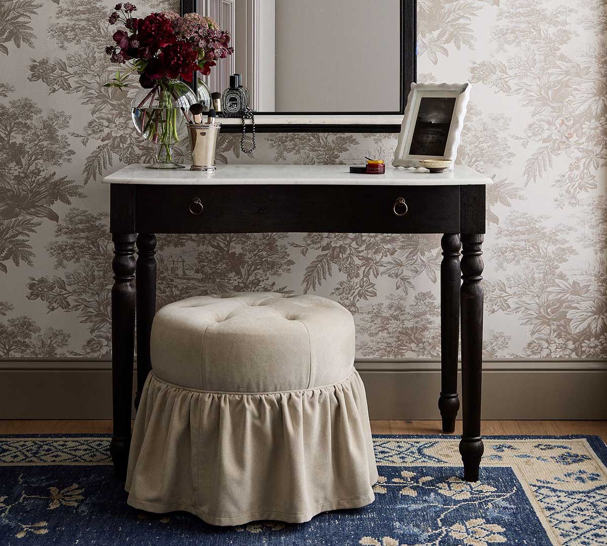 Pottery Barn Scarlett Marble Writing Desk (39) Obsidian Black best spindle desks