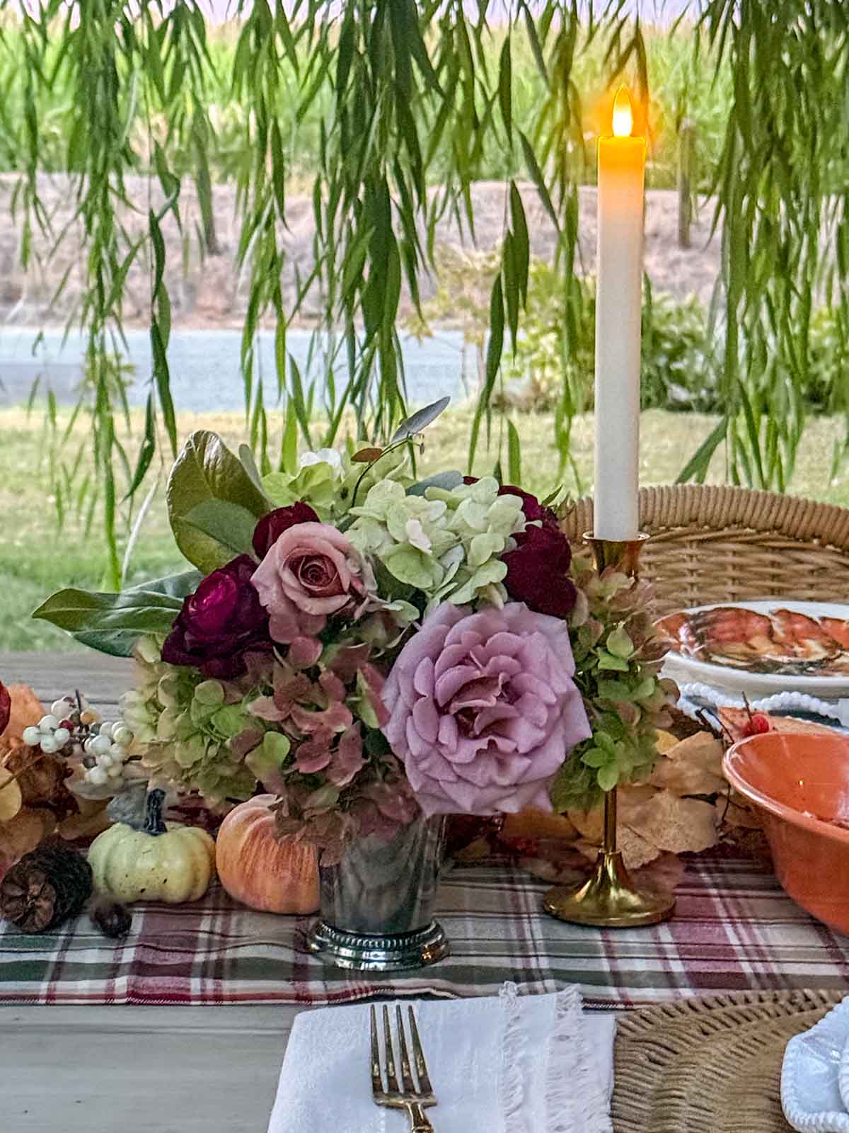 Entertaining expert, journalist and lifestyle blogger Candie Anderson of candieanderson.com shares outdoor fall entertaining ideas.