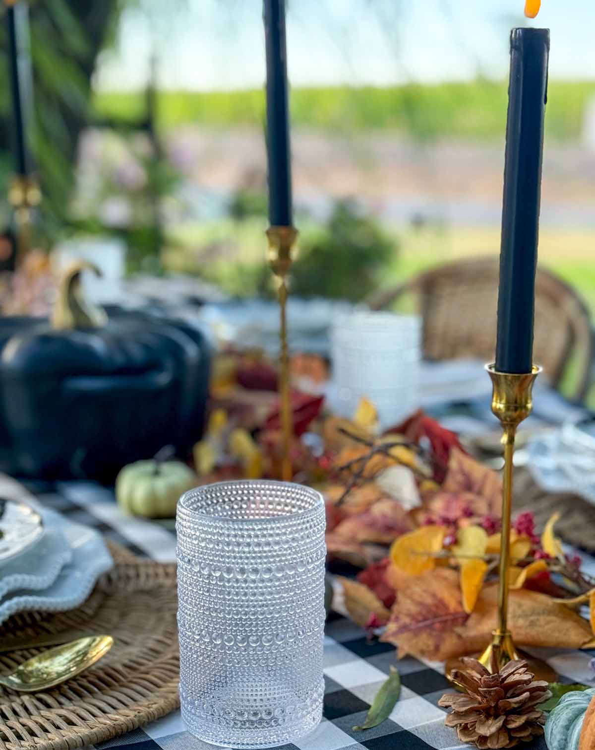 These beautiful Forttessa Jupiter glasses are the perfect addition to my Halloween party tablescape.
