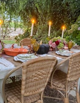 Entertaining expert, journalist and lifestyle blogger Candie Anderson of candieanderson.com shares how she decorated her heritage fall tablescape.